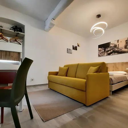 Apartment Naviglio Grande Milan
